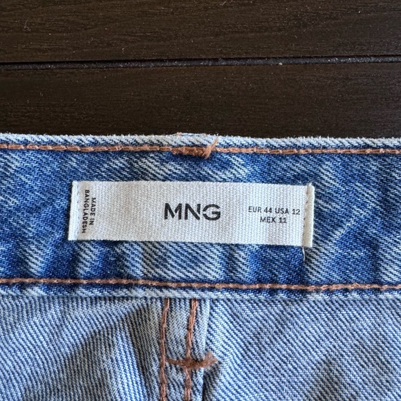 High Rise Mom Jean Shorts - Picture 2 of 3